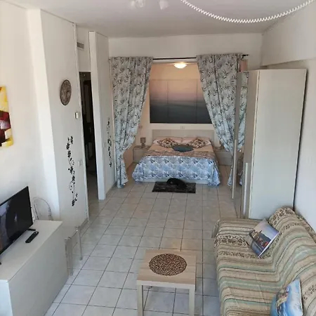 Residenza La Lanterna Ξενοδοχείο με διαμερίσματα Γένοβα